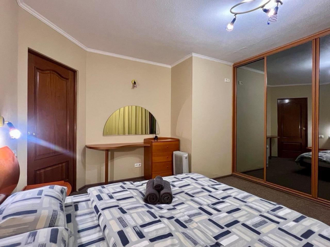 Apartment In The Center Of Kiev Eksteriør bilde