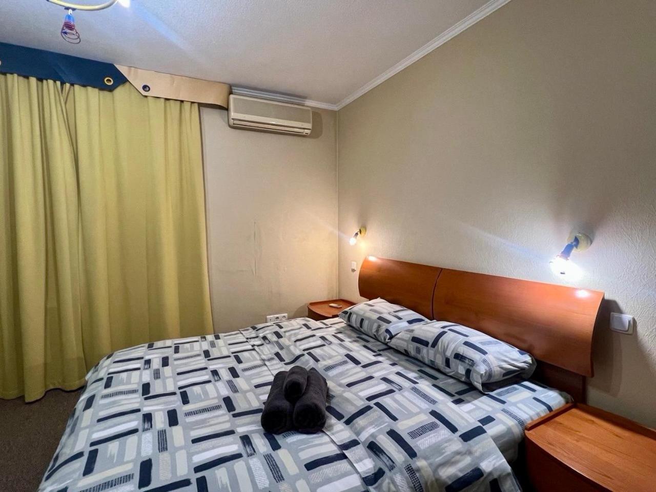 Apartment In The Center Of Kiev Eksteriør bilde
