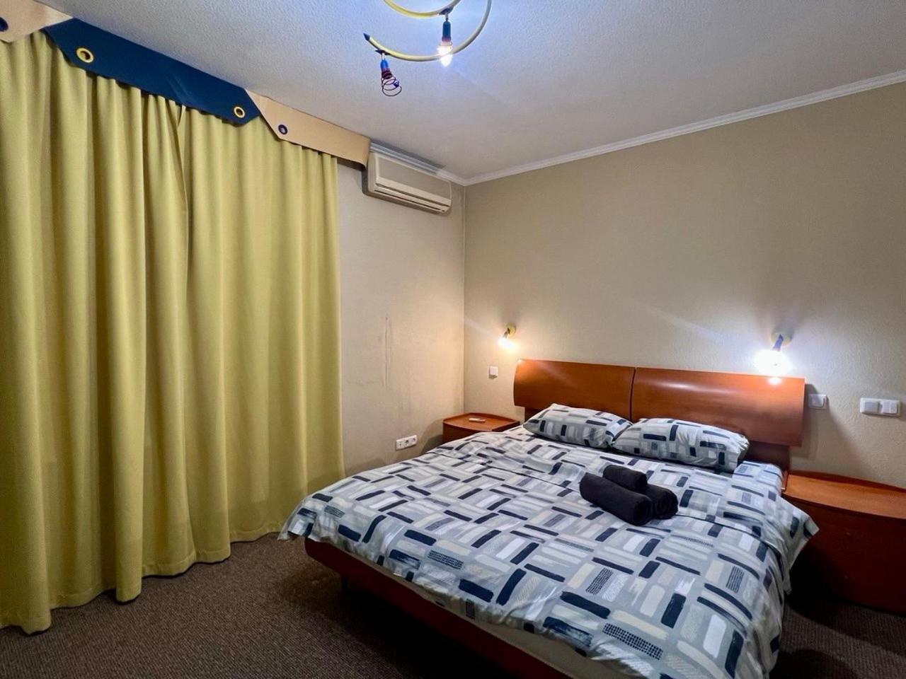 Apartment In The Center Of Kiev Eksteriør bilde