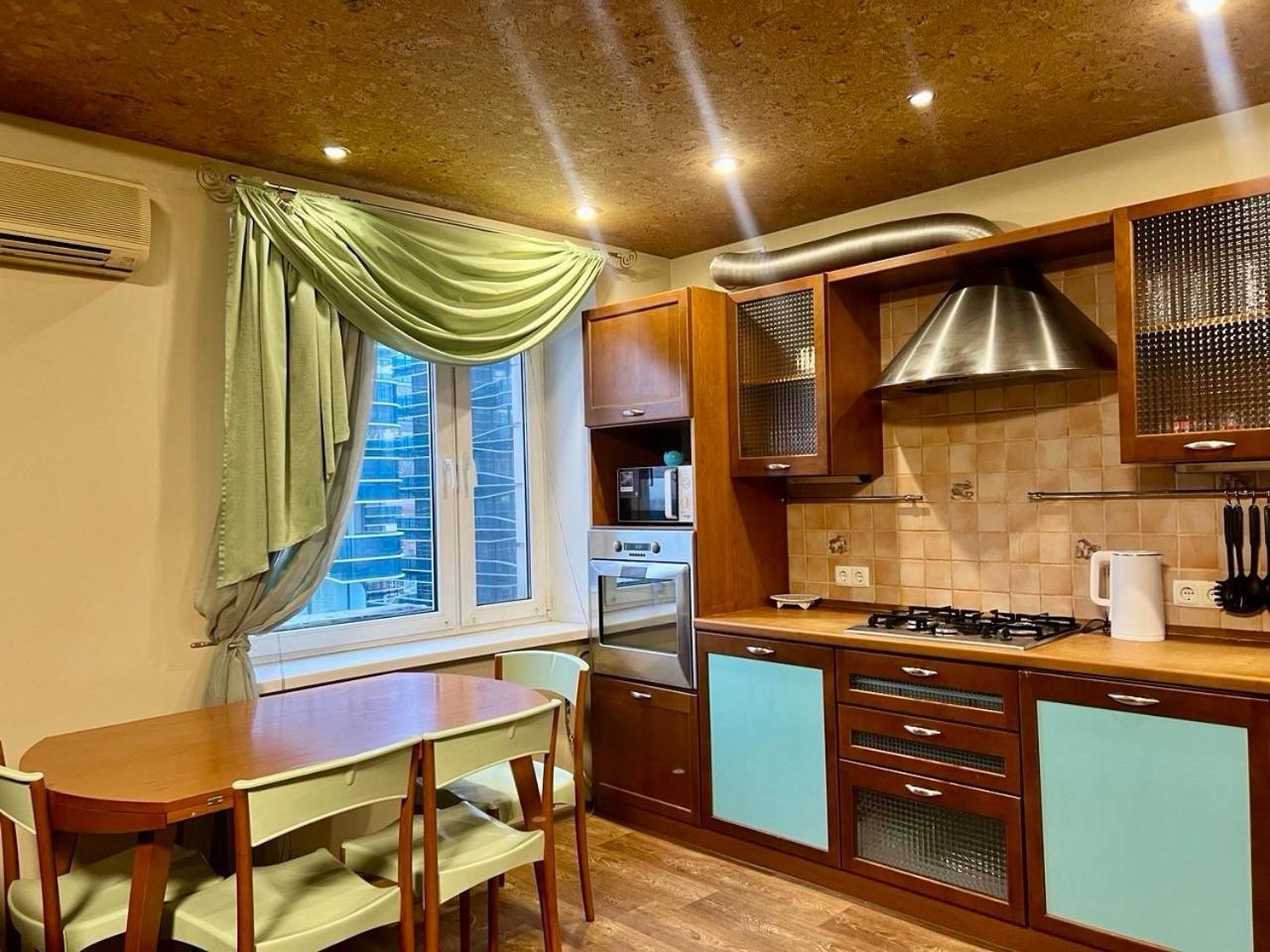 Apartment In The Center Of Kiev Eksteriør bilde